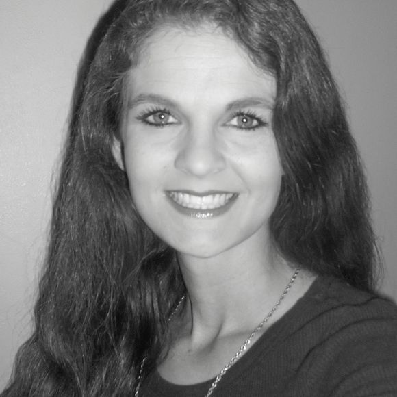 Meet your Posher, Jennifer - Picture 1 of 1